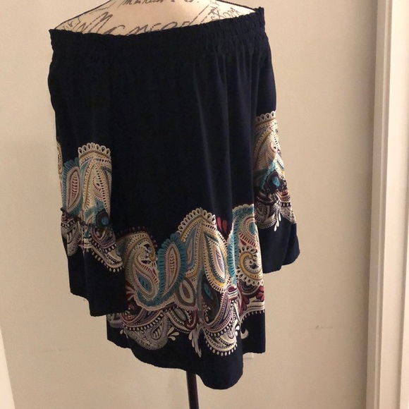 Top - Picture 3 of 4